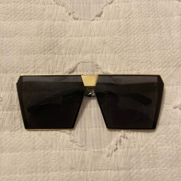 Sunglasses - Picture 1 of 2